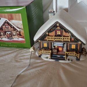 Pine Isles Lodge Vtg Department 56 Simple Traditions Pine Isles Lighted House